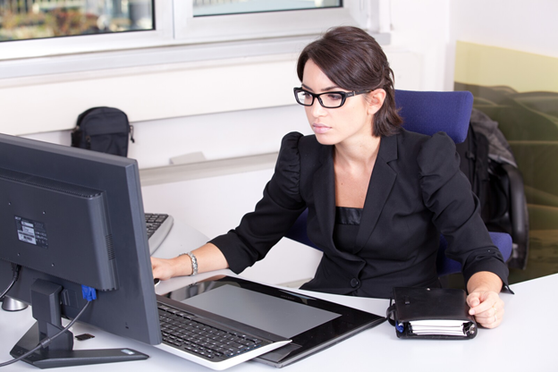 What Skills Should an Office Assistant Have?