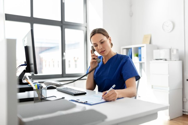Describing the Day of a Life of a Medical Office Assistant